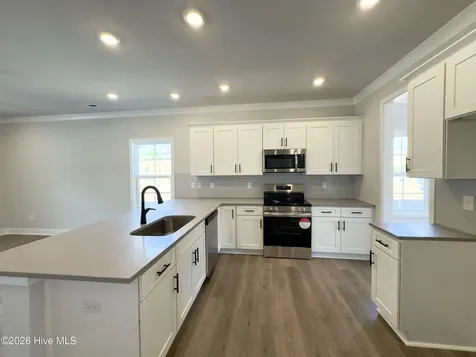 471 Timbercrest Circle SE Bolivia NC 28422