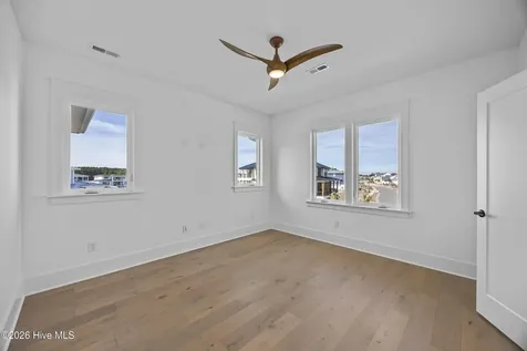 11 Amidships Lane Hampstead NC 28443