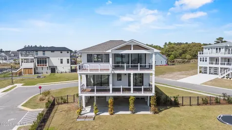 11 Amidships Lane Hampstead NC 28443
