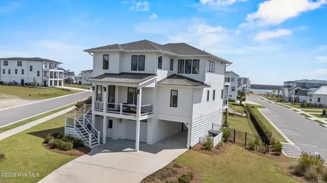 11 Amidships Lane Hampstead NC 28443