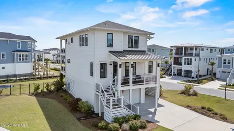 11 Amidships Lane Hampstead NC 28443