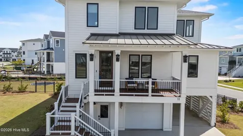 11 Amidships Lane Hampstead NC 28443