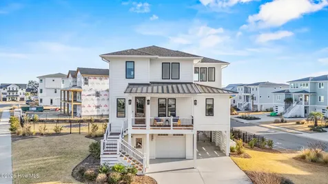 11 Amidships Lane Hampstead NC 28443