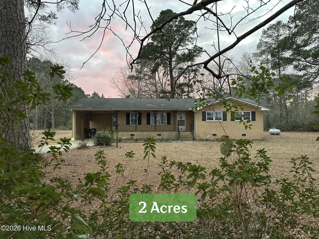 131 Pineway Street NE Whiteville NC 28472