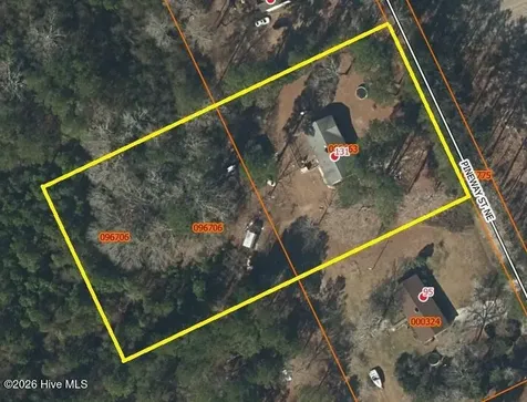 131 Pineway Street NE Whiteville NC 28472
