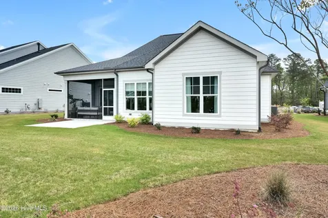 7374 Foxbriar Drive Leland NC 28451
