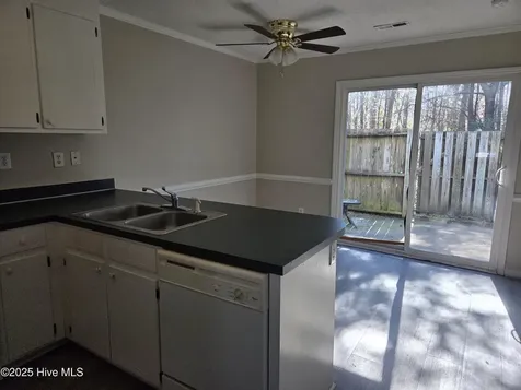 914 Spring Forest Road Greenville NC 27834