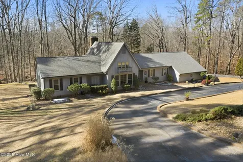 102 W Beaver Creek Road Wadesboro NC 28170