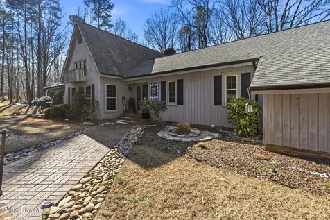 102 W Beaver Creek Road Wadesboro NC 28170
