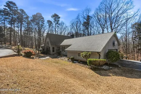 102 W Beaver Creek Road Wadesboro NC 28170
