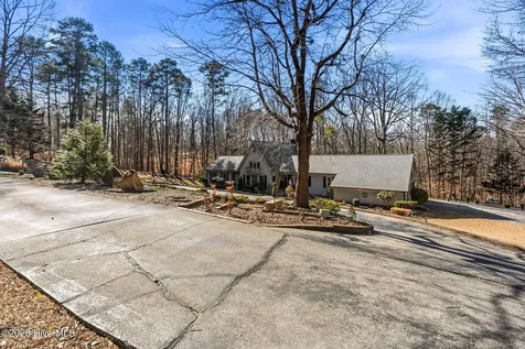 102 W Beaver Creek Road Wadesboro NC 28170