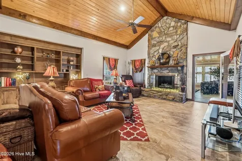 102 W Beaver Creek Road Wadesboro NC 28170