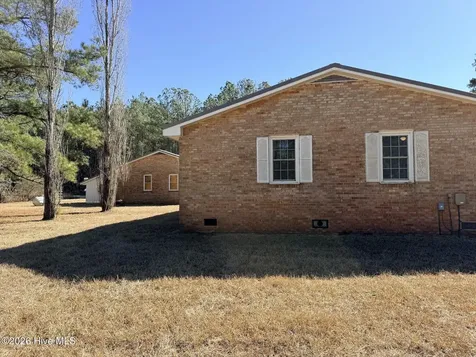 19 Wilkins Road Belhaven NC 27810