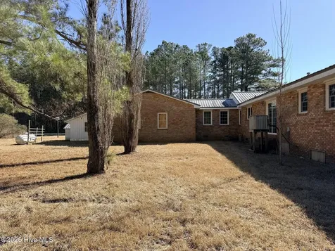 19 Wilkins Road Belhaven NC 27810