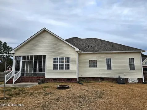 7 Edgewater Drive Smithfield NC 27577