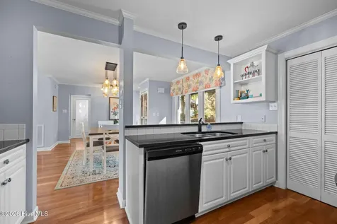 214 Sandfiddler E Emerald Isle NC 28594
