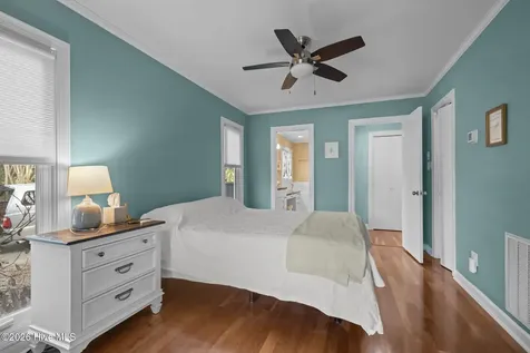 214 Sandfiddler E Emerald Isle NC 28594
