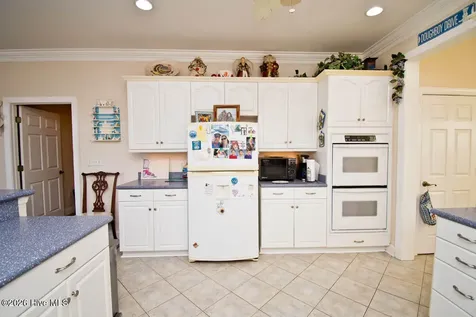 105 Alexandra Court Morehead City NC 28557