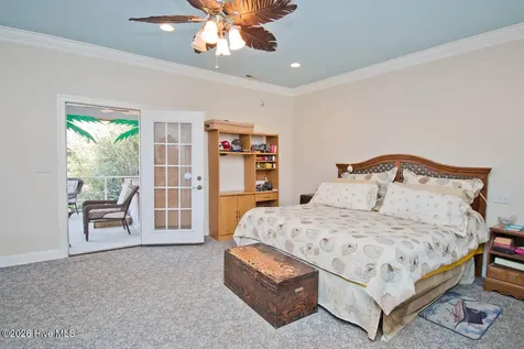 105 Alexandra Court Morehead City NC 28557