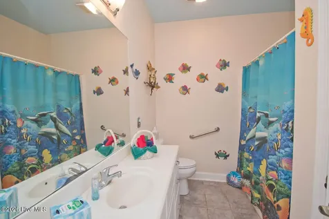 105 Alexandra Court Morehead City NC 28557