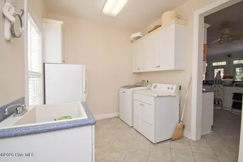 105 Alexandra Court Morehead City NC 28557