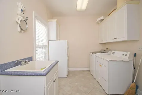 105 Alexandra Court Morehead City NC 28557