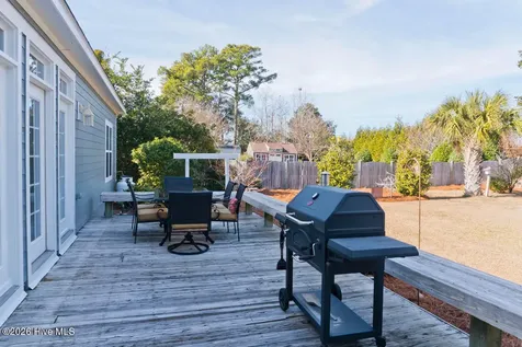 105 Alexandra Court Morehead City NC 28557