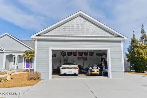 105 Alexandra Court Morehead City NC 28557