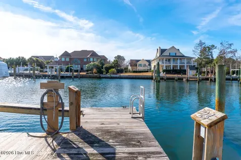 105 Alexandra Court Morehead City NC 28557