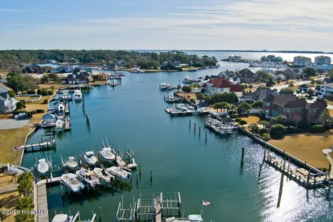 105 Alexandra Court Morehead City NC 28557
