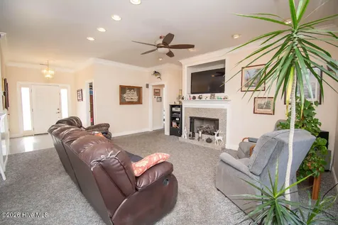 105 Alexandra Court Morehead City NC 28557