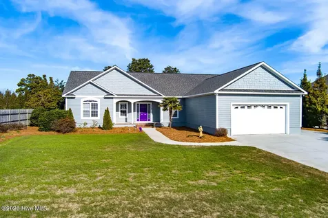 105 Alexandra Court Morehead City NC 28557