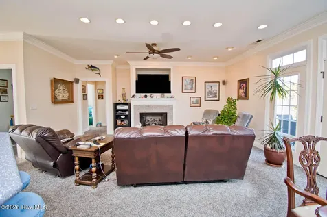 105 Alexandra Court Morehead City NC 28557