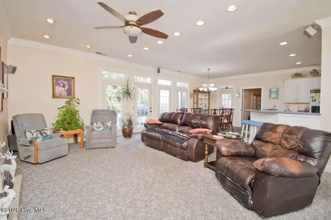 105 Alexandra Court Morehead City NC 28557