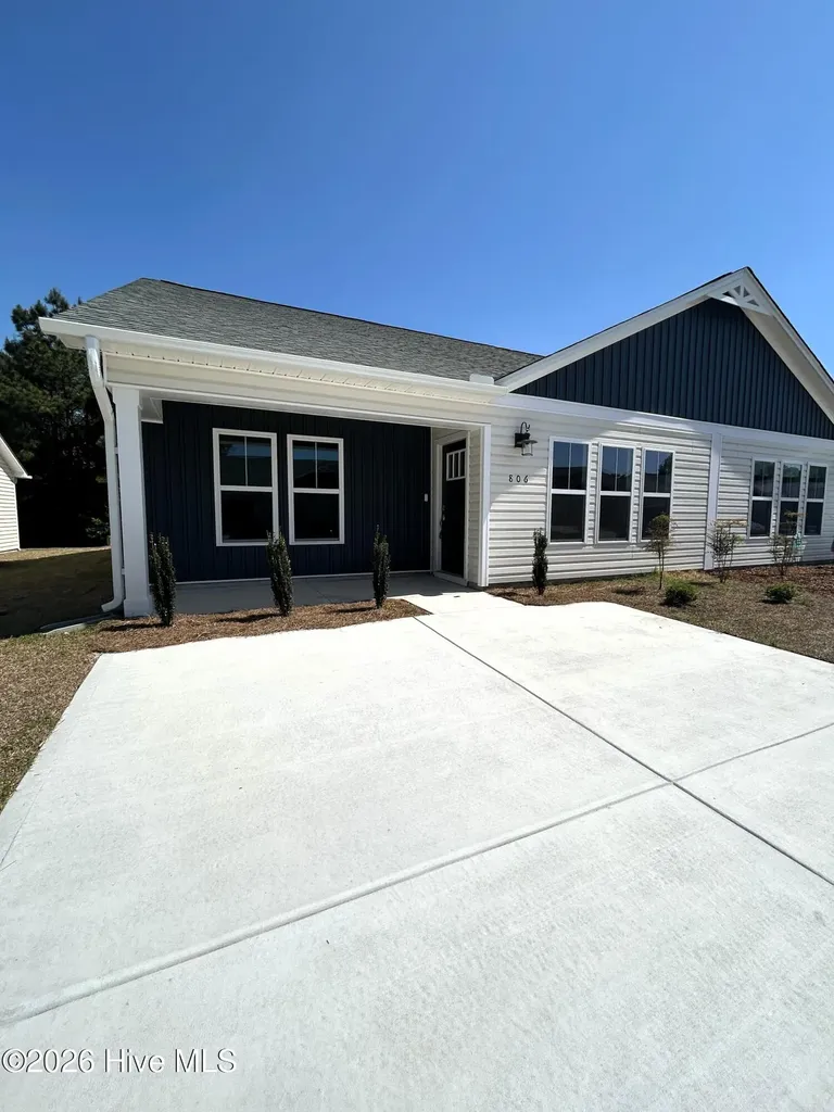 806 Discovery Cove Newport NC 28570