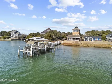 143 Capn Deck Lane Cedar Point NC 28584