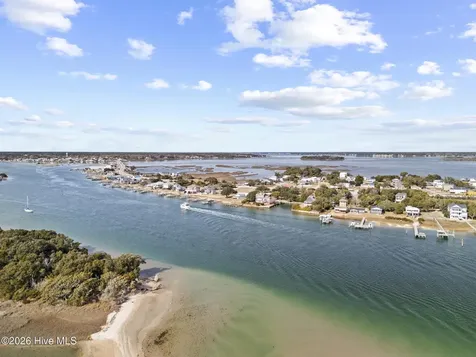 143 Capn Deck Lane Cedar Point NC 28584