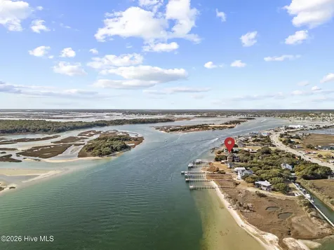 143 Capn Deck Lane Cedar Point NC 28584
