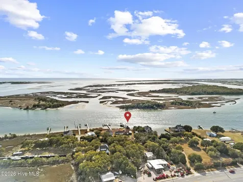 143 Capn Deck Lane Cedar Point NC 28584
