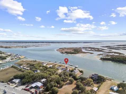 143 Capn Deck Lane Cedar Point NC 28584