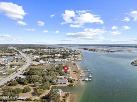 143 Capn Deck Lane Cedar Point NC 28584