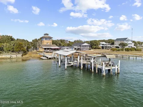 143 Capn Deck Lane Cedar Point NC 28584