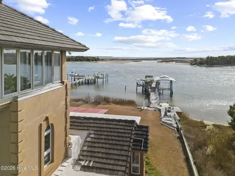 143 Capn Deck Lane Cedar Point NC 28584