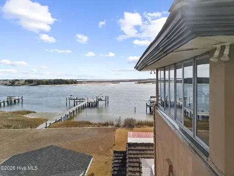 143 Capn Deck Lane Cedar Point NC 28584