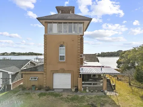 143 Capn Deck Lane Cedar Point NC 28584