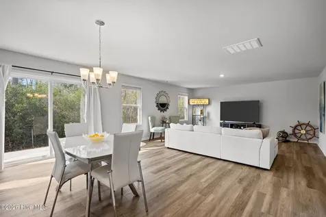 1427 New Sun Drive SE Bolivia NC 28422