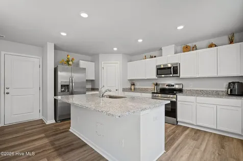 1427 New Sun Drive SE Bolivia NC 28422