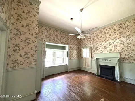 130 E Main Street Rose Hill NC 28458