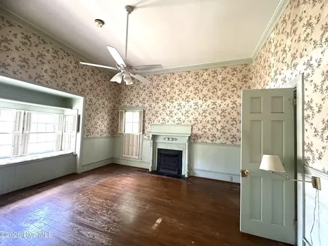 130 E Main Street Rose Hill NC 28458