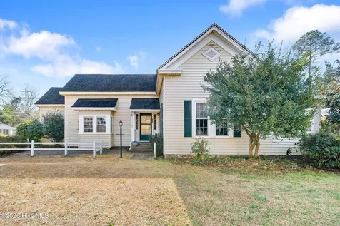 130 E Main Street Rose Hill NC 28458